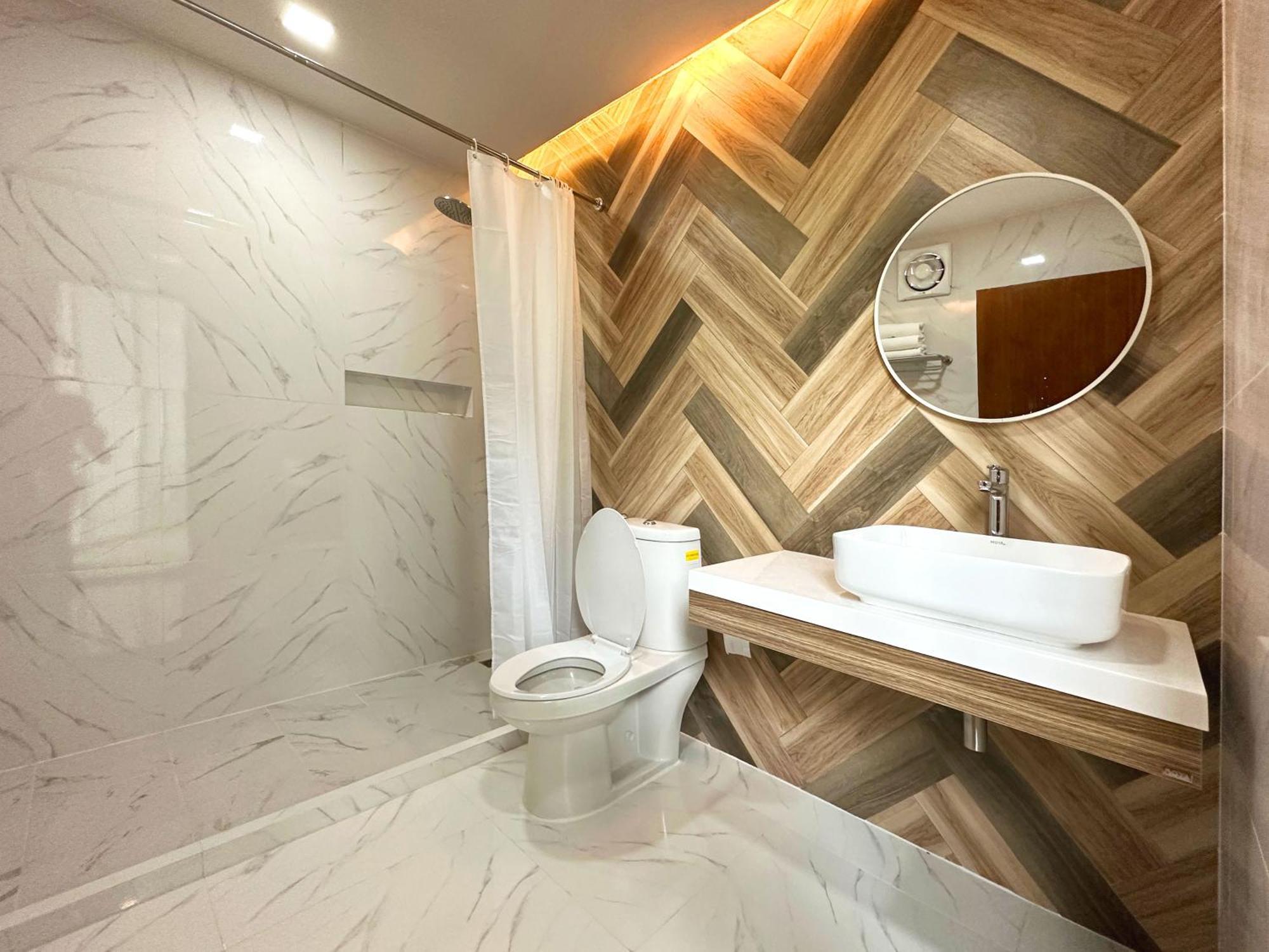 Plernpetch Hotel Сурат Тхани Екстериор снимка